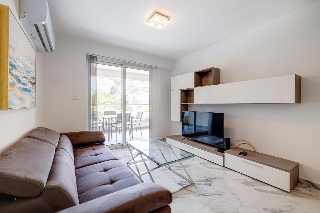 Modern Apartment Steps To St George'S Bay San Ġiljan Extérieur photo