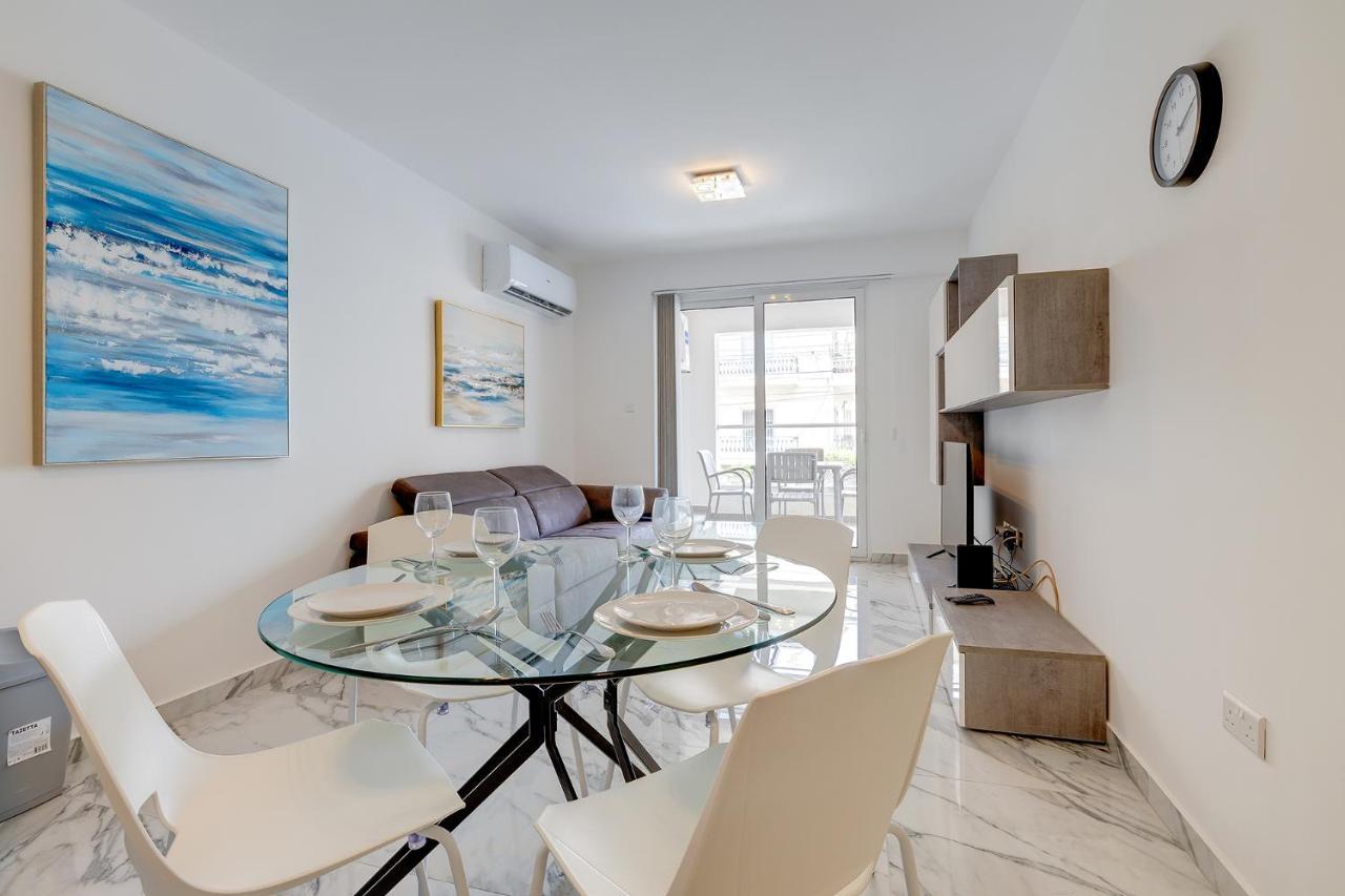 Modern Apartment Steps To St George'S Bay San Ġiljan Extérieur photo